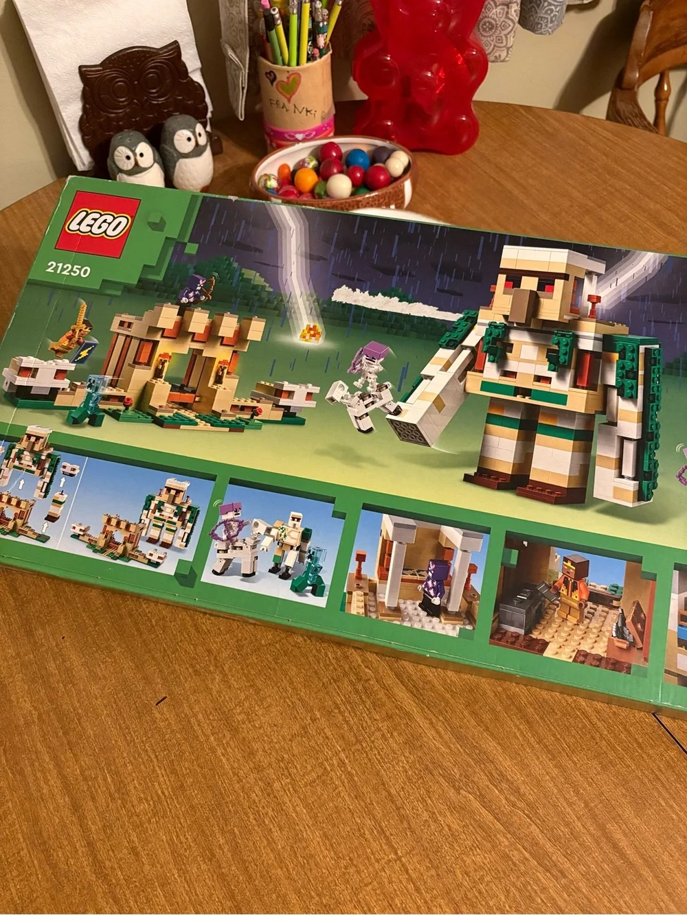 Lego Minecraft 21250 Retired Iron Golem Fortress